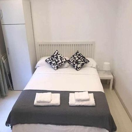 Un Genial Estudio En El Barrio Las Cortes Мадрид Екстериор снимка
