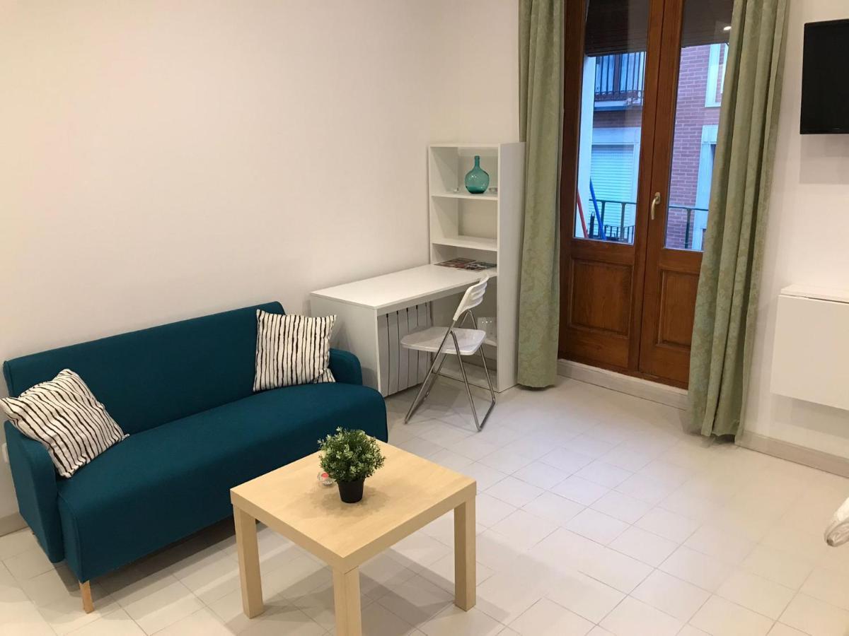 Un Genial Estudio En El Barrio Las Cortes Мадрид Екстериор снимка