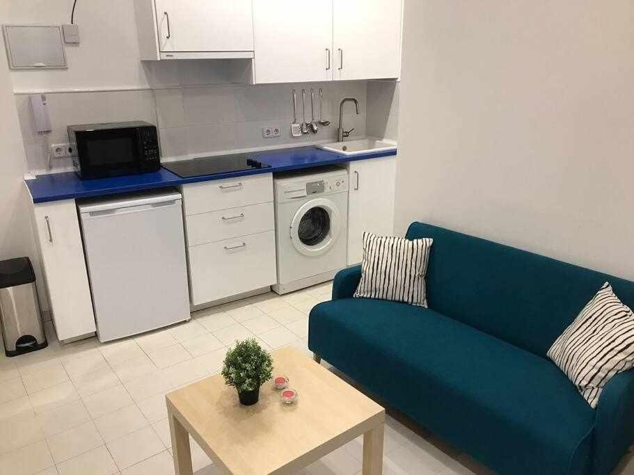 Un Genial Estudio En El Barrio Las Cortes Мадрид Екстериор снимка
