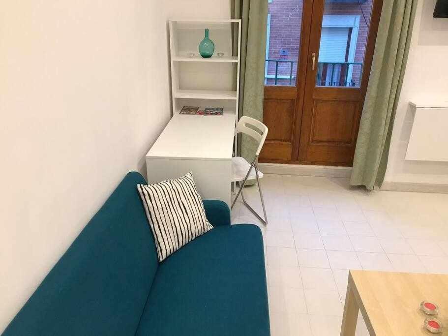 Un Genial Estudio En El Barrio Las Cortes Мадрид Екстериор снимка