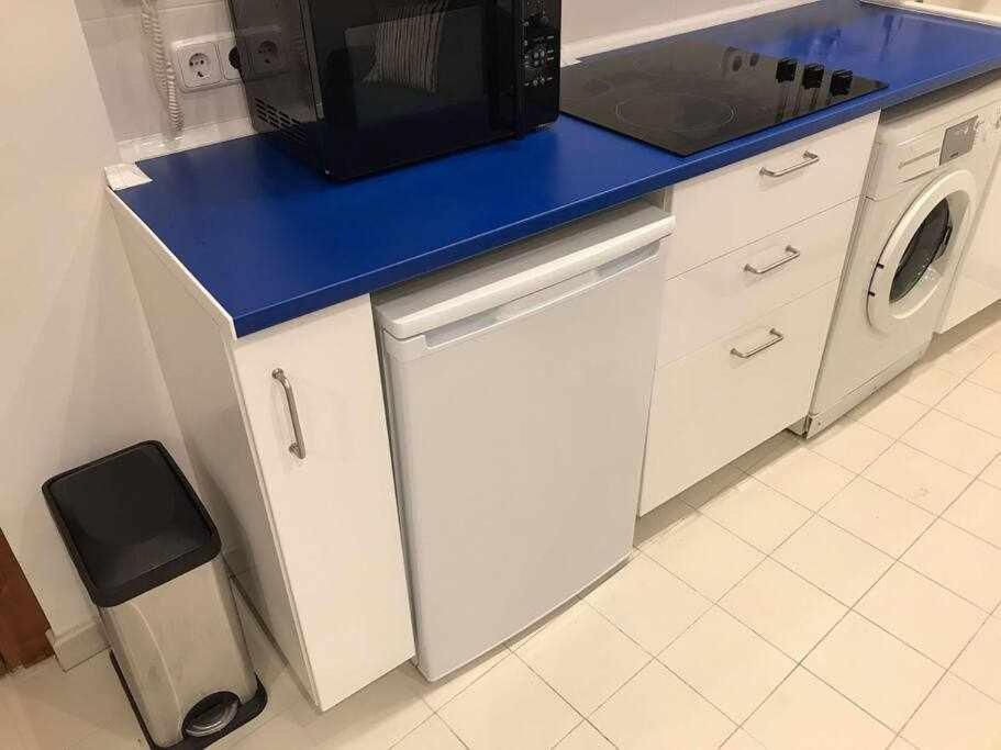 Un Genial Estudio En El Barrio Las Cortes Мадрид Екстериор снимка
