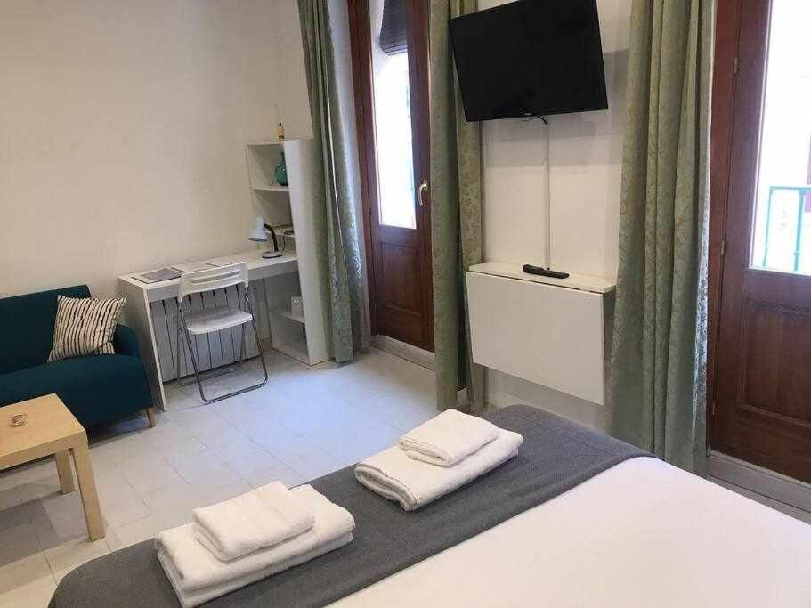 Un Genial Estudio En El Barrio Las Cortes Мадрид Екстериор снимка